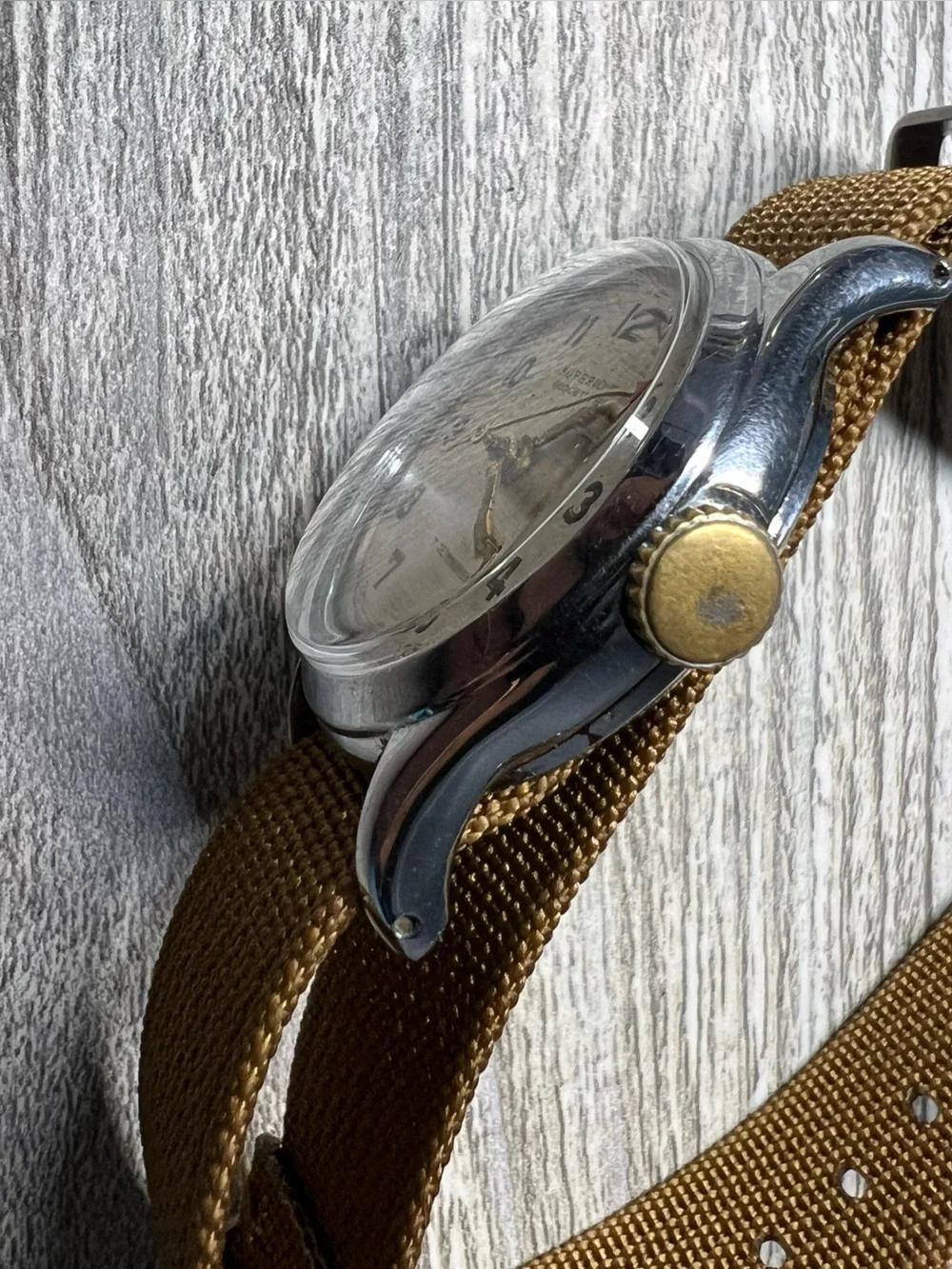 Superior Budgeteer 7 jewel mechanical men’s watch